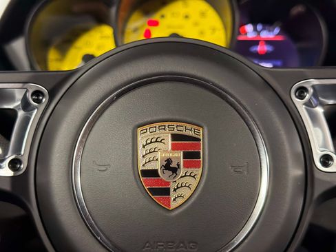 Used 2023 Porsche 718 Boxster Spyder RWD image 37