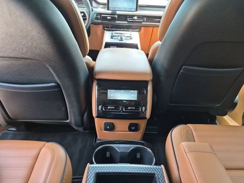 Used 2020 Lincoln Aviator Black Label w/ Dynamic Handling Package AWD/4WD image 34
