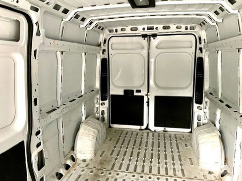 Used 2025 RAM ProMaster 2500 w/ Convenience Group FWD image 16