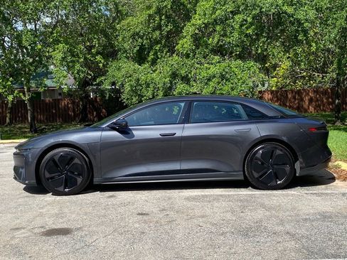 Used 2024 Lucid Air Pure RWD image 4
