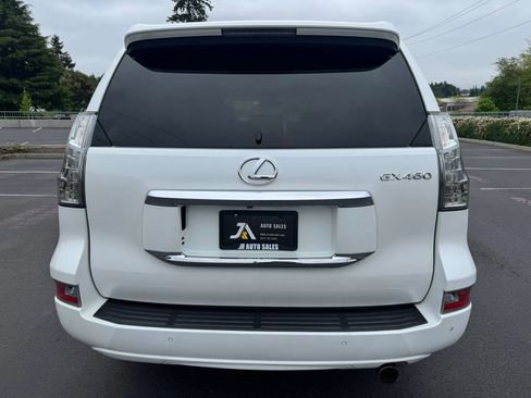 Used 2014 Lexus GX 460 w/ Premium Package AWD/4WD image 9