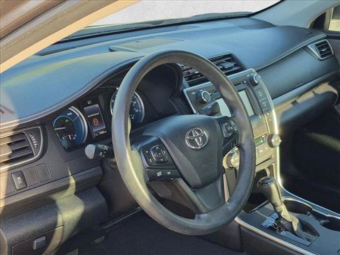 Used 2016 Toyota Camry LE FWD image 10
