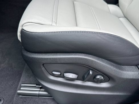 New 2026 Porsche Cayenne Coupe AWD/4WD image 14