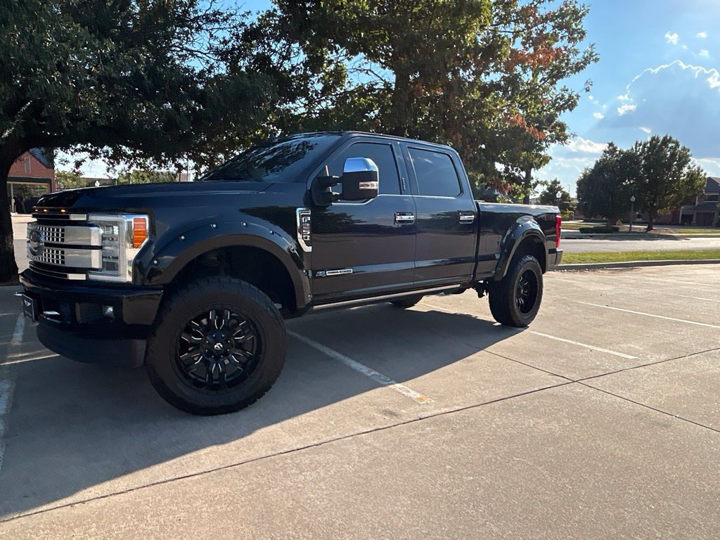 Used 2019 Ford F250 Platinum AWD/4WD image 2