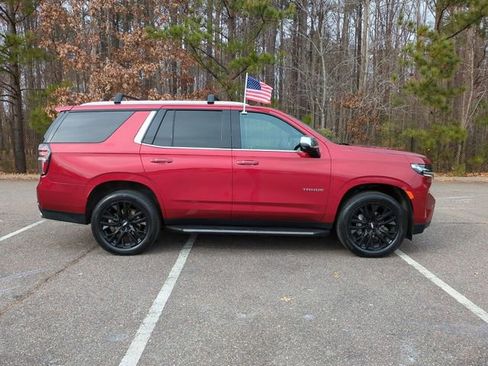 Used 2021 Chevrolet Tahoe Premier w/ Premium Package image 3