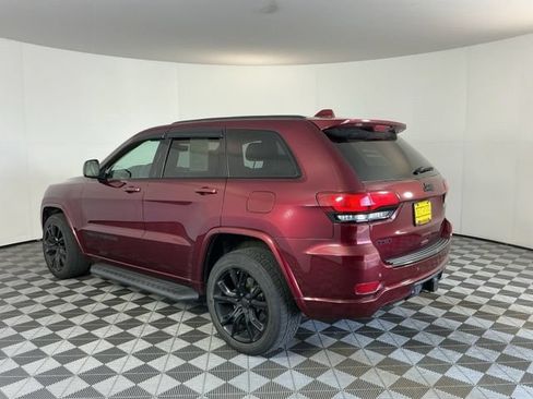 Used 2017 Jeep Grand Cherokee Altitude w/ Quick Order Package 23Z AWD/4WD image 7