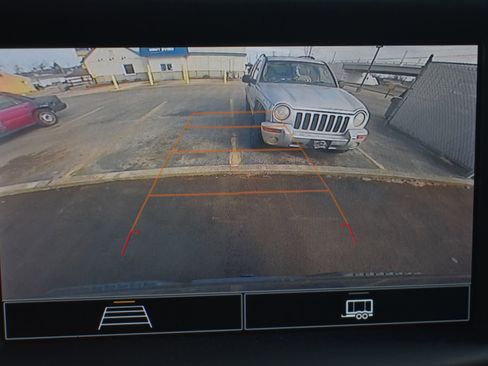 Used 2022 Chevrolet Silverado 1500 Custom image 27