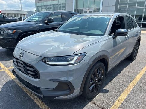 Used 2024 Honda HR-V Sport image 2