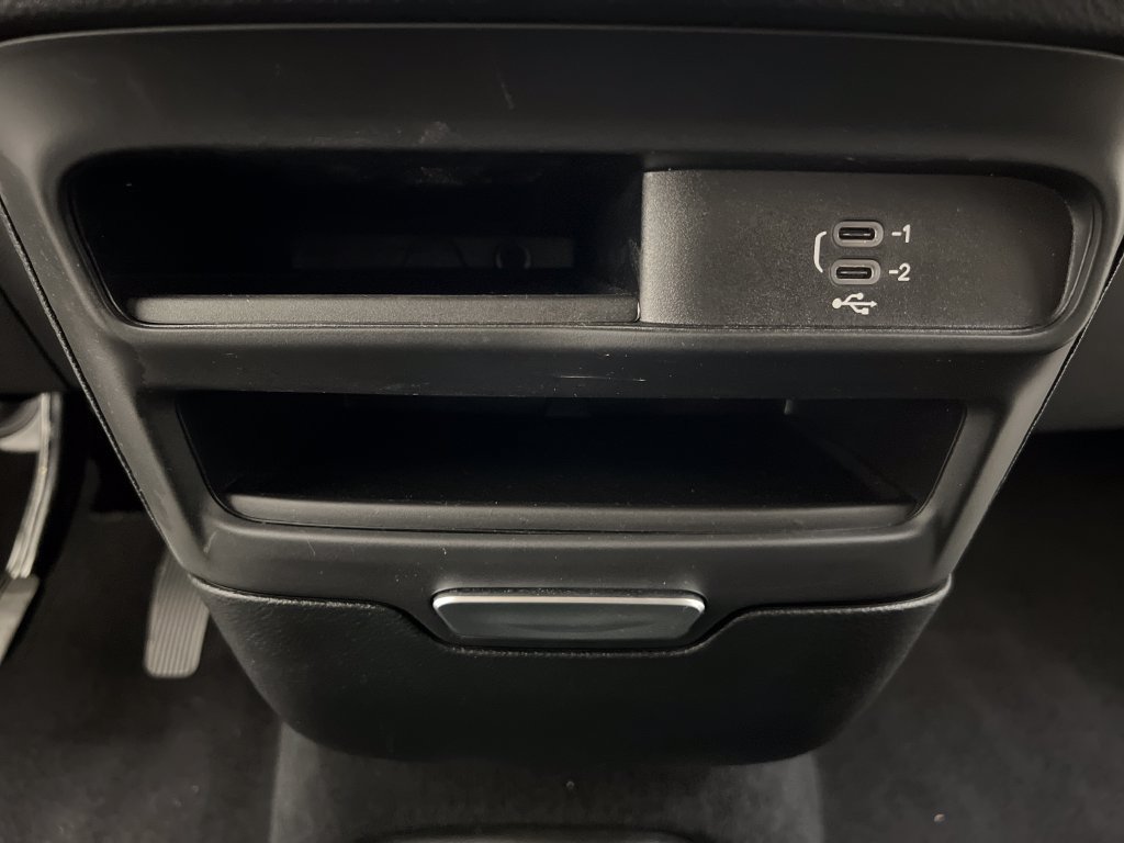 Used 2027 Chrysler Pacifica Select FWD image 57
