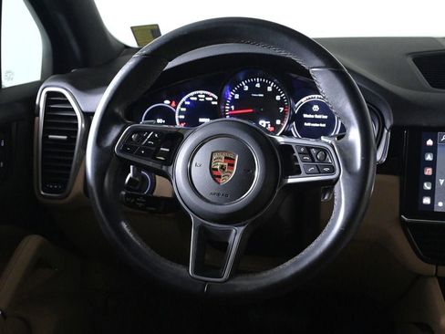 Certified 2023 Porsche Cayenne AWD/4WD image 12