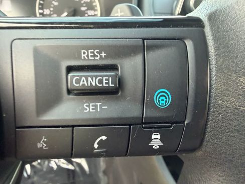 Used 2021 Nissan Rogue SV FWD image 20