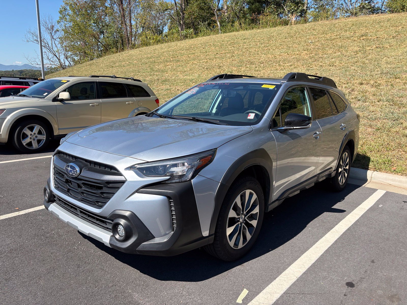 Certified 2023 Subaru Outback Limited AWD/4WD image 3
