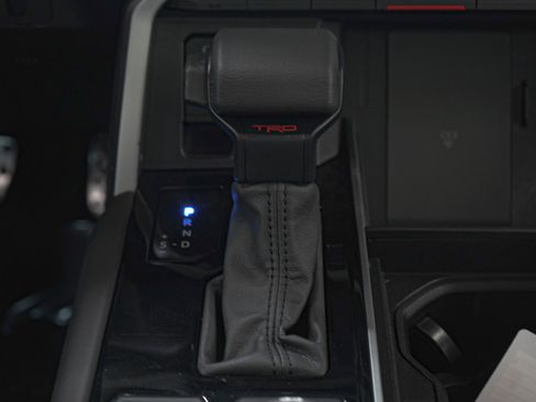 Used 2025 Toyota Sequoia Platinum image 22