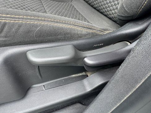 Used 2020 GMC Terrain SLE image 15