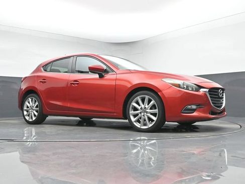 Used 2017 MAZDA MAZDA3 Touring FWD image 10