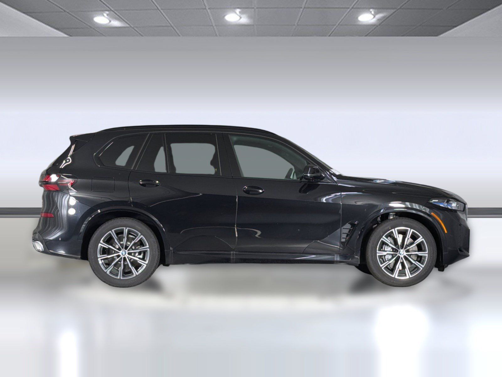 Used 2026 BMW X5 xDrive50e w/ M Sport Package AWD/4WD image 8