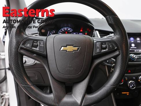 Used 2020 Chevrolet Trax LS w/ Tint and Cruise Package AWD/4WD image 10