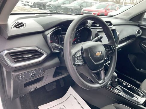 Used 2023 Chevrolet TrailBlazer LT w/ Convenience Package image 10