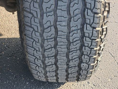 Used 2022 Chevrolet Tahoe LT image 10