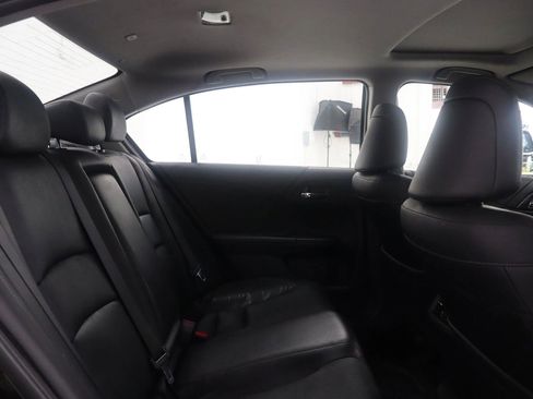 Used 2017 Honda Accord EX-L image 16