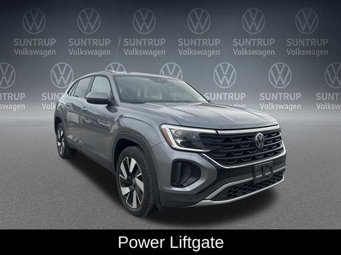 Used 2025 Volkswagen Atlas Cross Sport SE image 7