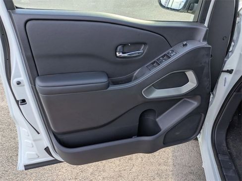 New 2026 Nissan Frontier SV w/ SV Convenience Package image 11