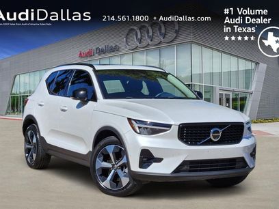 Used 2024 Volvo XC40 B5 Plus w/ Climate Package