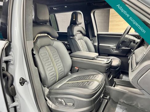 Used 2025 Rivian R1S Adventure AWD/4WD image 8