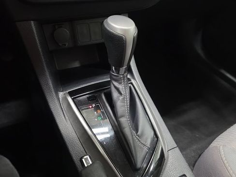 Used 2014 Toyota Corolla LE FWD image 23