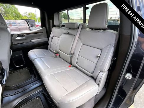Used 2024 Chevrolet Silverado 1500 RST w/ Convenience Package II AWD/4WD image 6