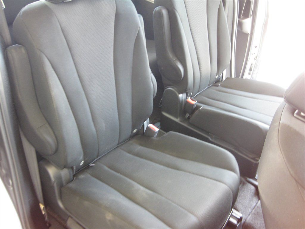 Used 2015 MAZDA MAZDA5 Sport FWD image 28