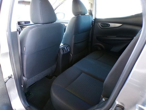 Used 2017 Nissan Rogue Sport S w/ S Appearance Package FWD image 19
