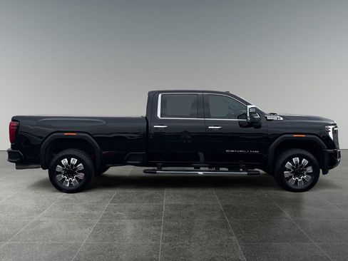 Used 2024 GMC Sierra 2500 Denali w/ Denali Reserve Package image 9