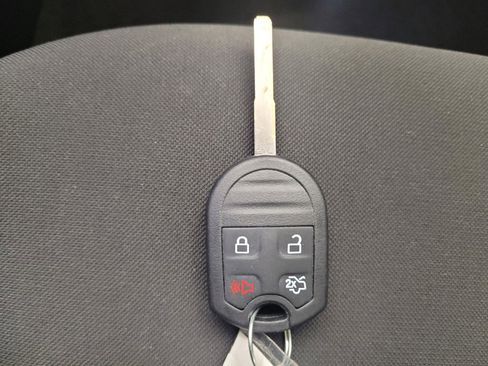 Used 2016 Ford Fiesta SE FWD image 32