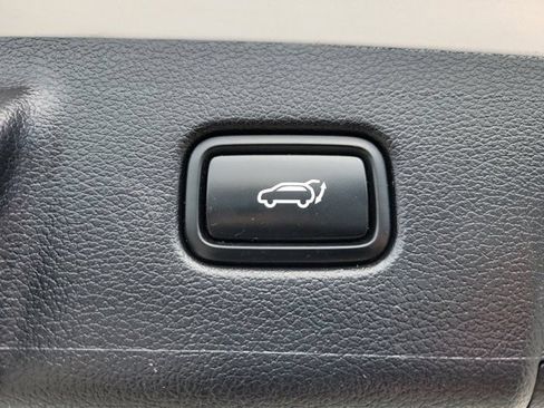 Used 2024 Hyundai Palisade Limited FWD image 19