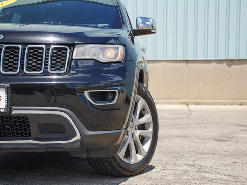 Used 2017 Jeep Grand Cherokee Limited AWD/4WD image 2