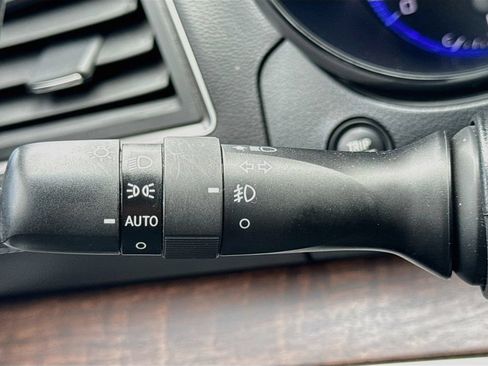 Used 2019 Subaru Outback 3.6R Limited w/ Popular Package #2 AWD/4WD image 12