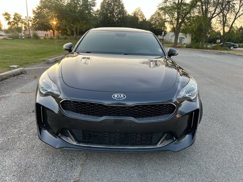 Used 2020 Kia Stinger GT-Line image 2
