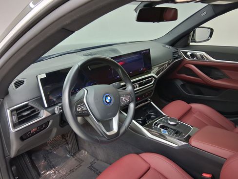 Used 2023 BMW i4 eDrive35 RWD image 2
