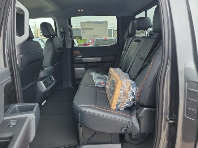 New 2027 Ford F250 Lariat w/ Lariat Premium Package AWD/4WD image 11