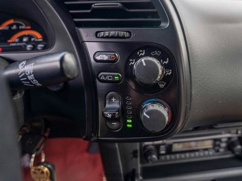 Used 2004 Honda S2000 image 32
