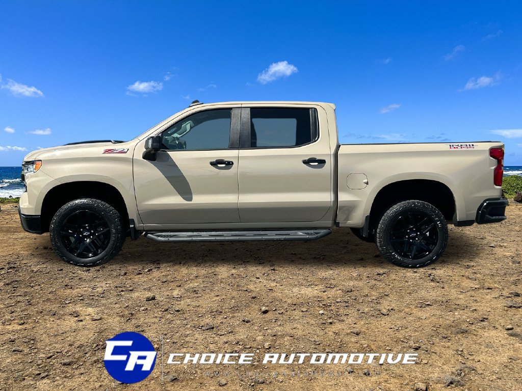 Used 2022 Chevrolet Silverado 1500 LT Trail Boss w/ LT Trail Boss Premium Package AWD/4WD image 3