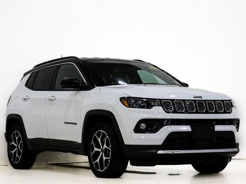 Used 2025 Jeep Compass Limited image 1