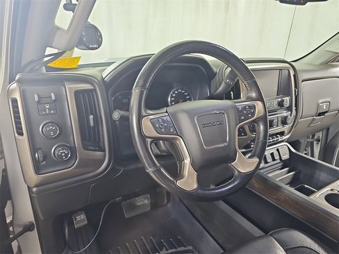 Used 2018 GMC Sierra 2500 Denali image 19