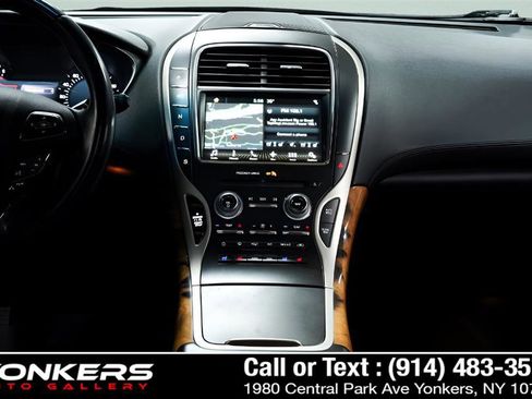 Used 2017 Lincoln MKX Reserve w/ Lincoln MKX Climate Package image 42