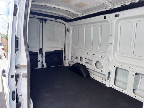 Used 2021 Ford Transit 250 Medium Roof RWD image 31