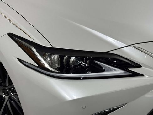 Used 2024 Lexus ES 350 w/ Premium Package FWD image 15