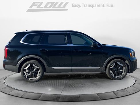 Used 2023 Kia Telluride S image 10
