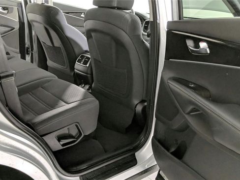 Used 2020 Kia Sorento AWD V6 image 28