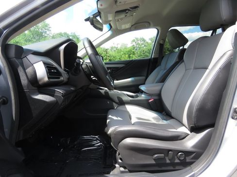 Used 2020 Subaru Outback Limited AWD/4WD image 10
